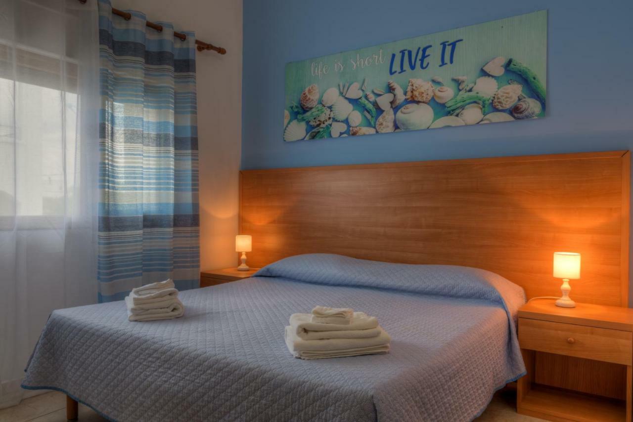 Aquarium Residence San Pietro in Bevagna Luaran gambar