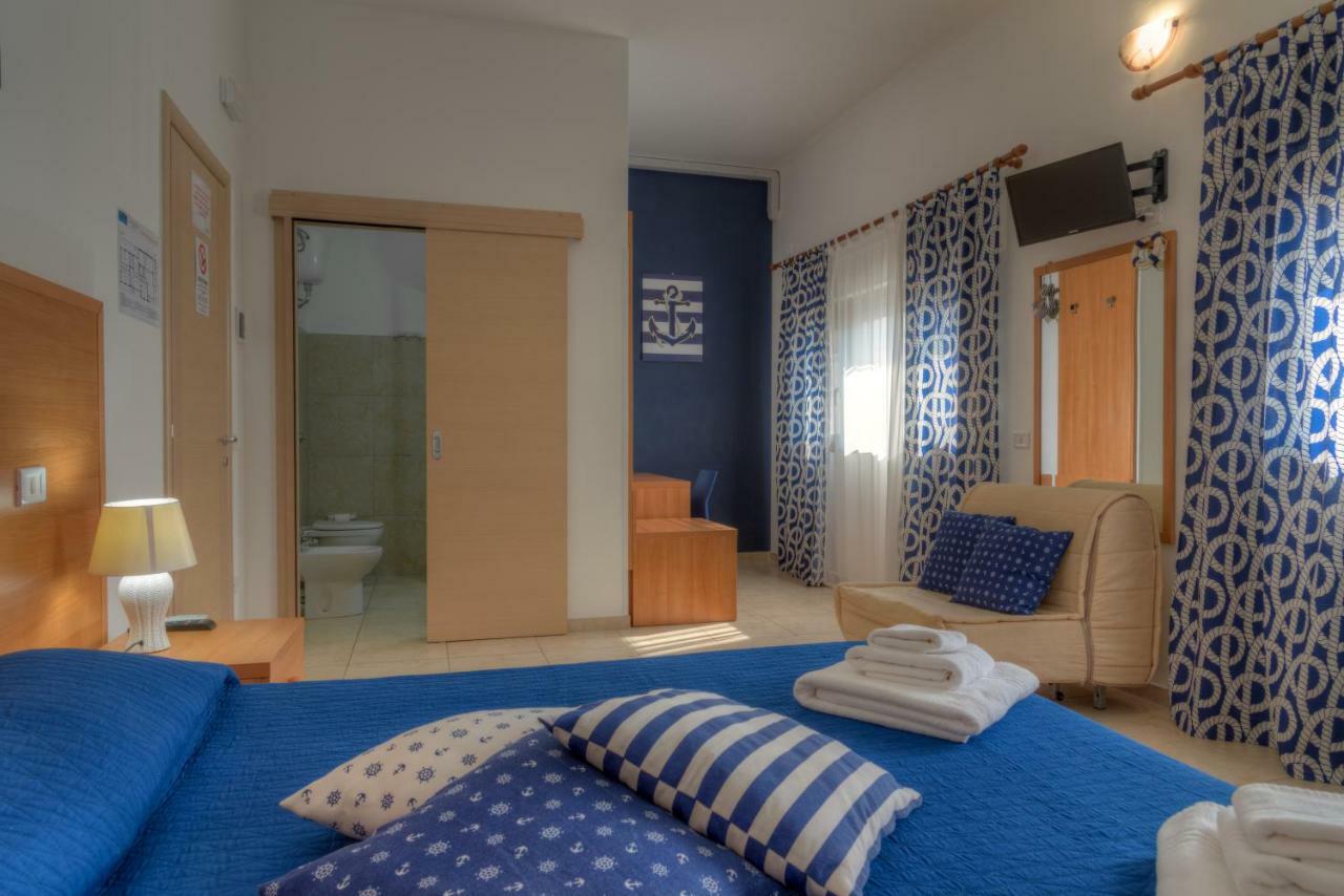 Aquarium Residence San Pietro in Bevagna Luaran gambar